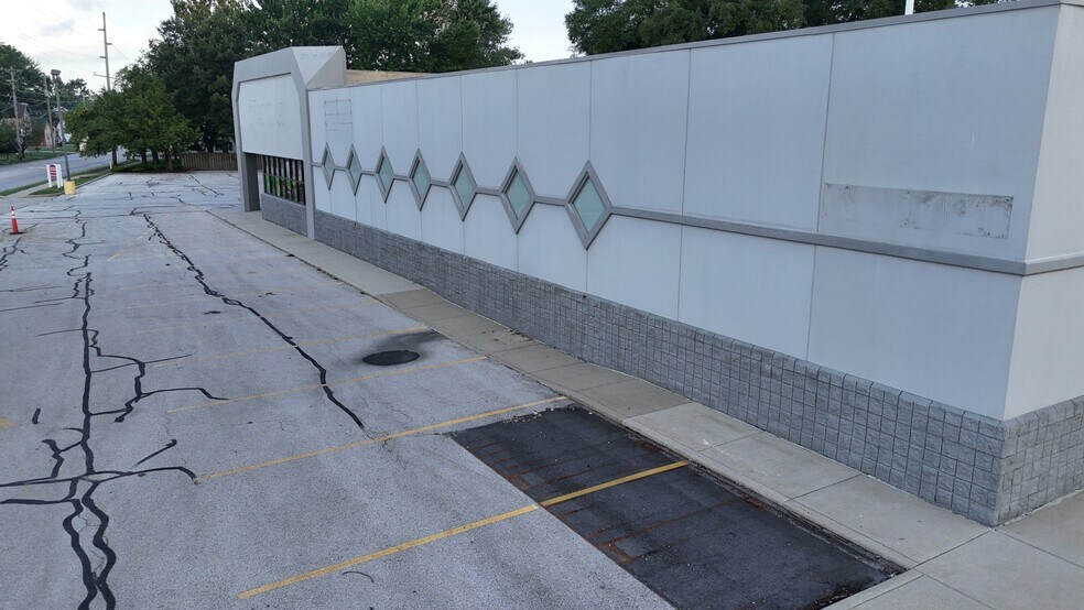 306 W Water St, Oak Harbor, OH à louer - Photo du bâtiment - Image 2 de 12