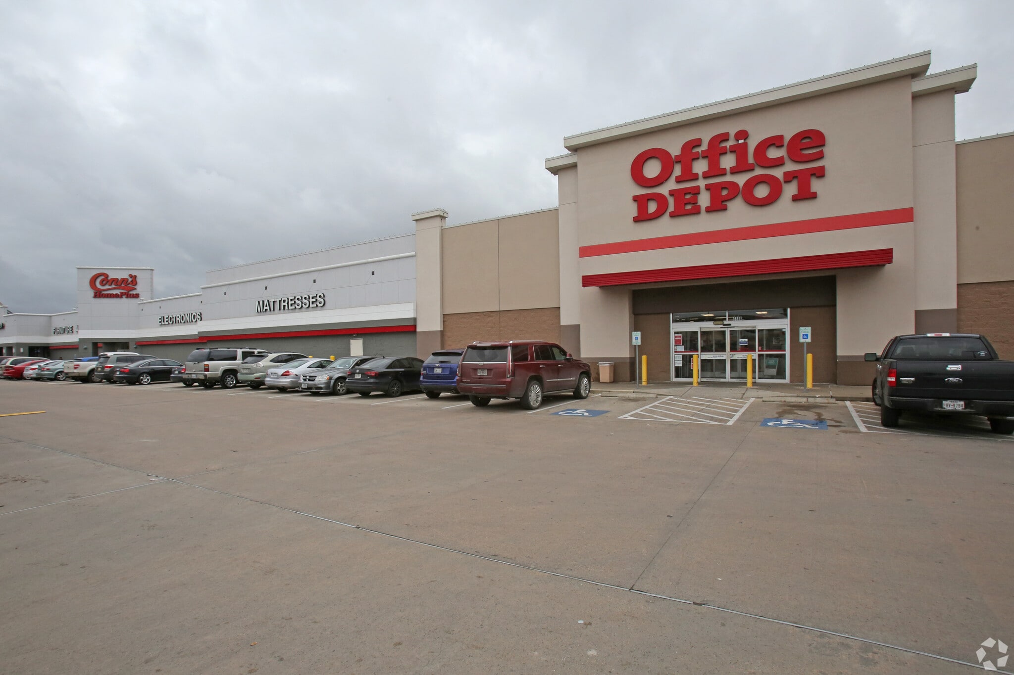 6888 Gulf Fwy, Houston, TX for lease Primary Photo- Image 1 of 10