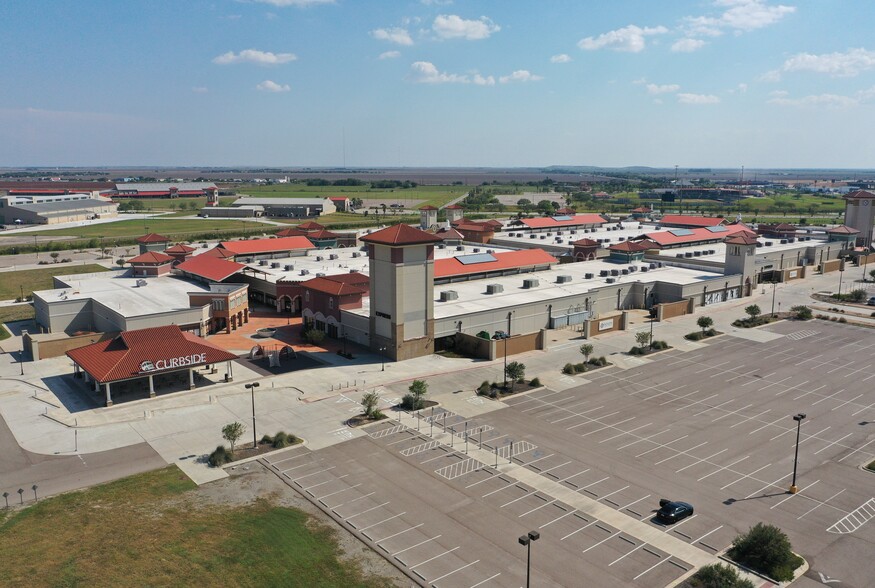 500 N IH 69, Robstown, TX for lease - Primary Photo - Image 1 of 6