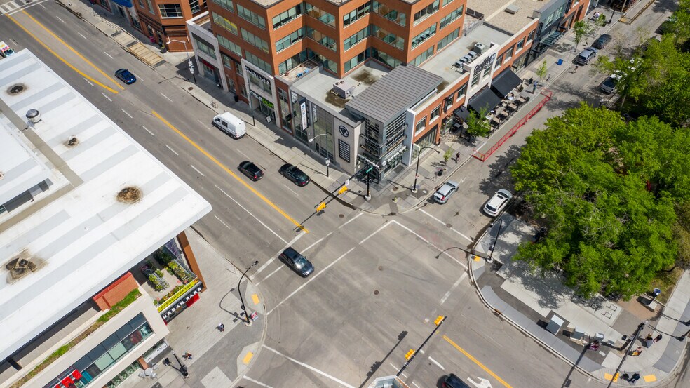 880 16th Ave SW, Calgary, AB à louer - Photo du bâtiment - Image 3 de 16