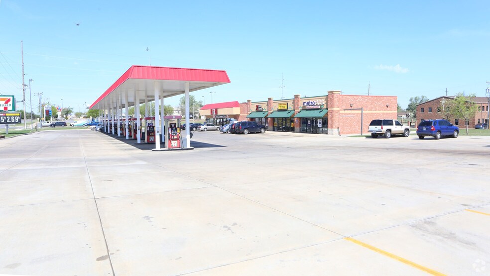4309-4321 SE 29th St, Oklahoma City, OK for lease - Primary Photo - Image 1 of 6