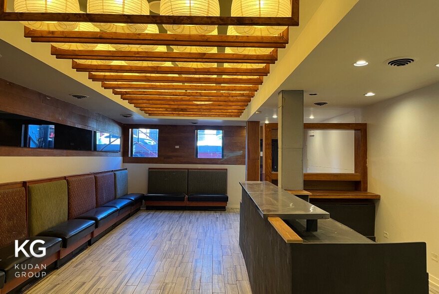 1631 N Halsted St, Chicago, IL à louer - Photo du bâtiment - Image 3 de 12