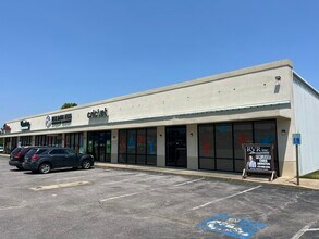 100 Walmart Dr, Morrilton, AR for lease Interior Photo- Image 1 of 2
