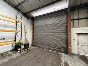 New Rd, Hixon for lease Building Photo- Image 2 of 9