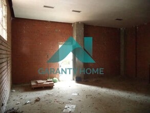 Retail in Cáceres, Cáceres for lease Interior Photo- Image 1 of 8