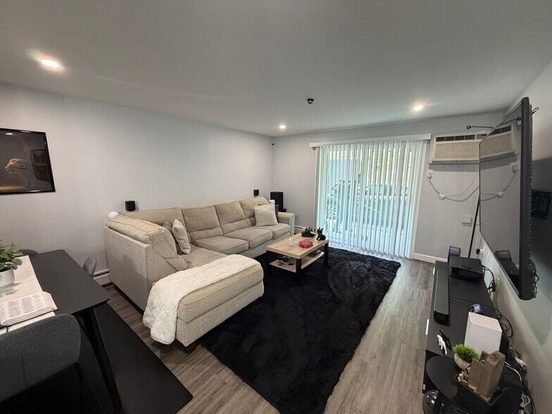 38 Clapp St, Malden, MA à vendre - Photo du bâtiment - Image 3 de 15