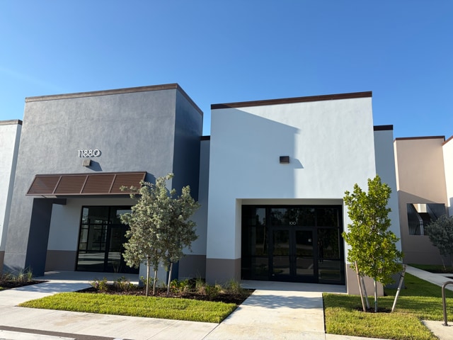 11850-11880 Cheeca Ct, Fort Myers, FL for lease Building Photo- Image 1 of 3