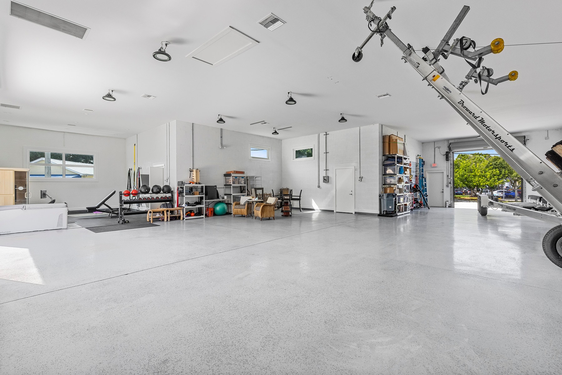 319 SE Florida St, Stuart, FL for sale Interior Photo- Image 1 of 12