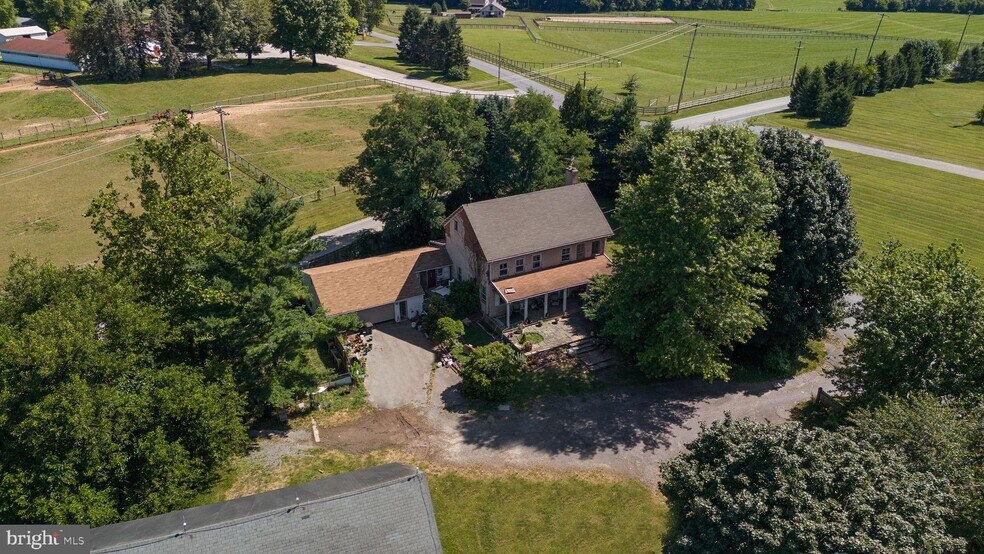 162 Hood Rd, Cochranville, PA à vendre - Photo du bâtiment - Image 2 de 6