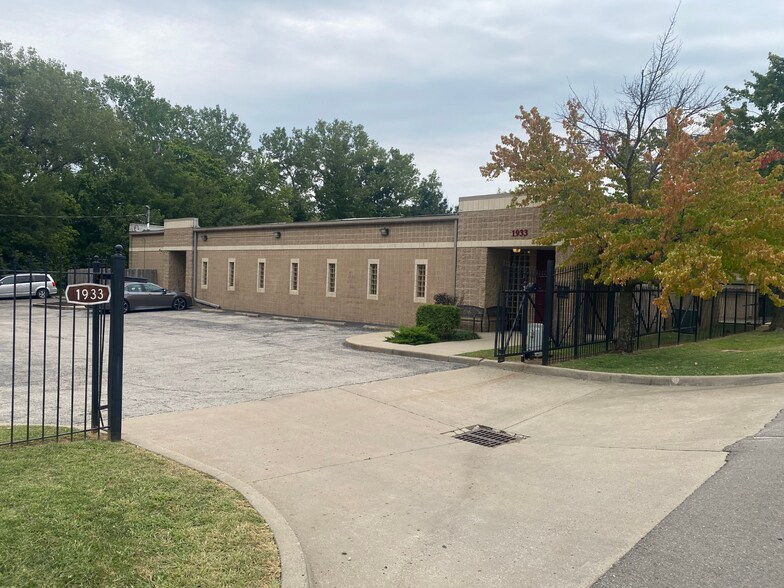 1933 N 10th St, Kansas City, KS à vendre - Photo du bâtiment - Image 1 de 9