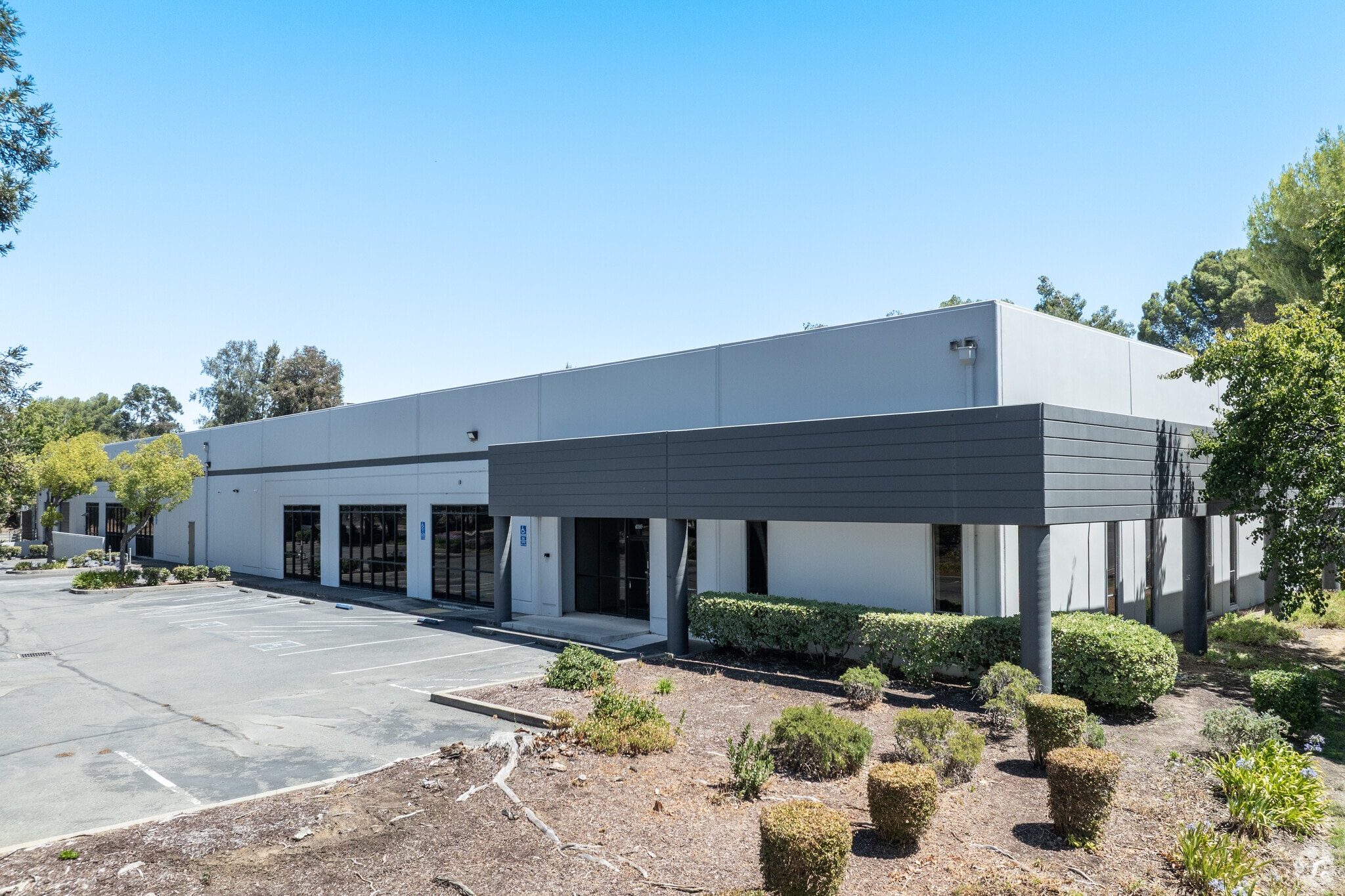 4095 Pike Ln, Concord, CA for sale Primary Photo- Image 1 of 30