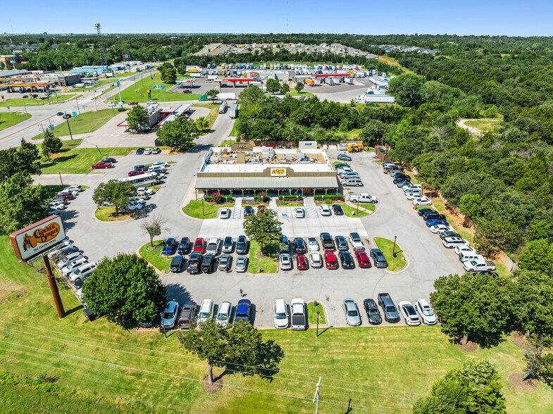 4901 NE 122nd St, Edmond, OK à vendre - Photo du bâtiment - Image 2 de 9