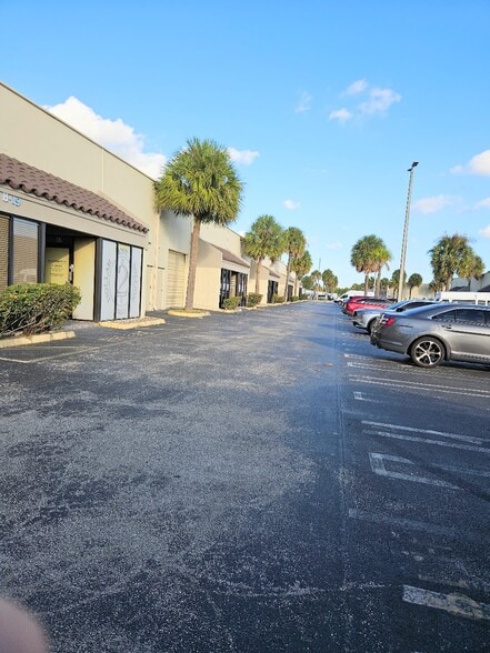 6187 NW 167th St, Miami Lakes, FL for sale - Building Photo - Image 2 of 17