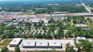 Plus de détails pour 837 Santa Fe St, Conroe, TX - Industriel à louer