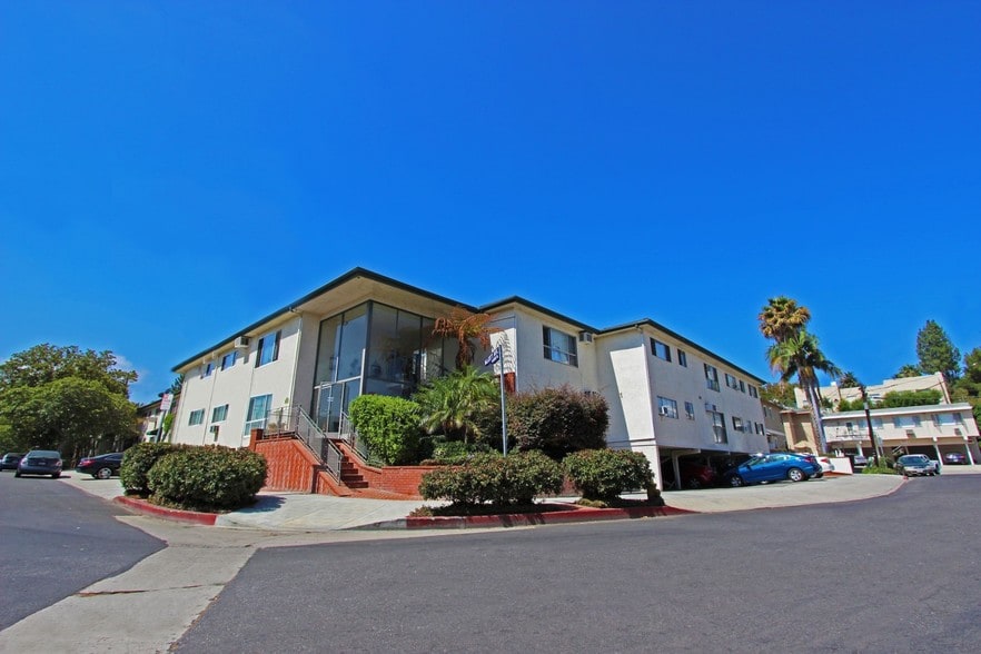 13535 Moorpark St, Sherman Oaks, CA à vendre - Photo du bâtiment - Image 3 de 9