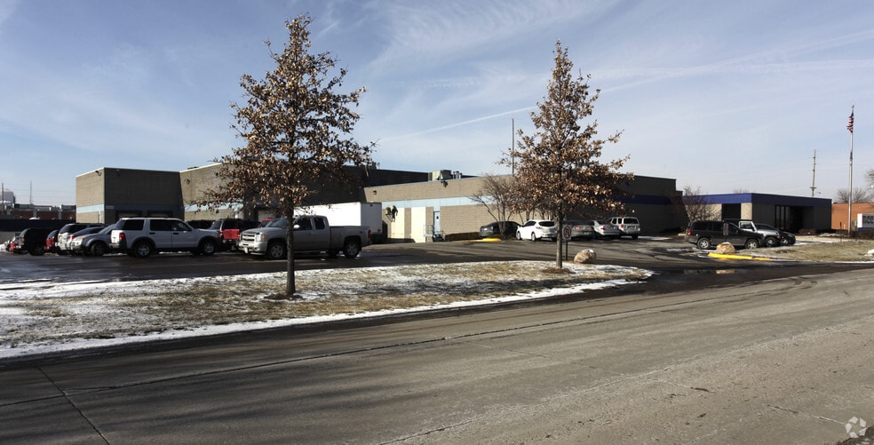 4130 S 94th St, Omaha, NE for lease - Building Photo - Image 2 of 9