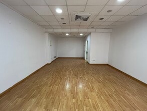 Retail in Esparreguera, Barcelona for lease Interior Photo- Image 1 of 6