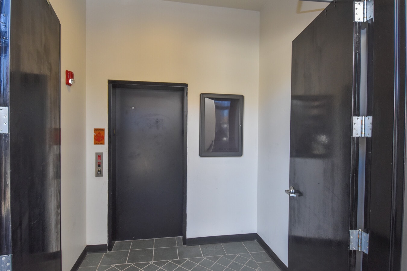 19701 Bethel Church Rd, Cornelius, NC 28031 - Unit 301 -  - Interior Photo - Image 2 of 23