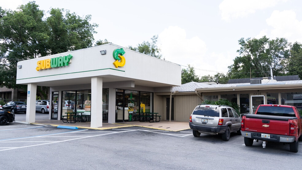 2206 E Silver Springs Blvd, Ocala, FL for lease - Building Photo - Image 3 of 12