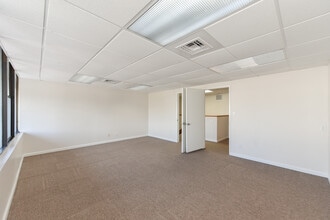 711 W 17th St, Costa Mesa, CA for lease Interior Photo- Image 2 of 24