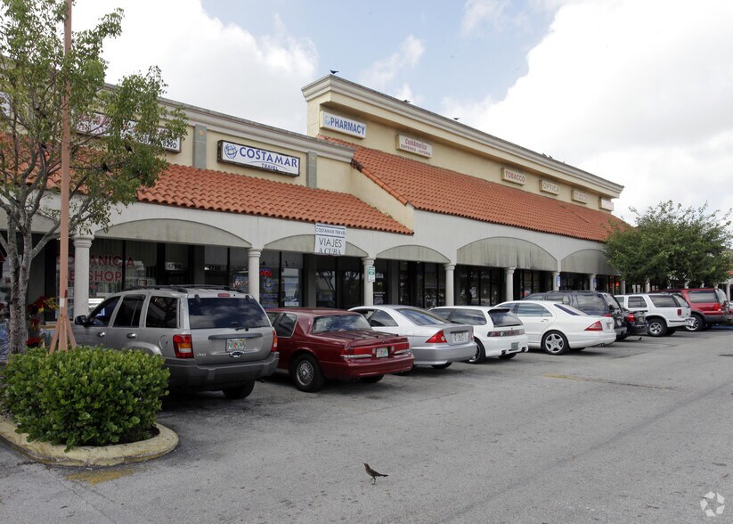 1700 W 68th St, Hialeah, FL à louer - Photo du bâtiment - Image 3 de 3