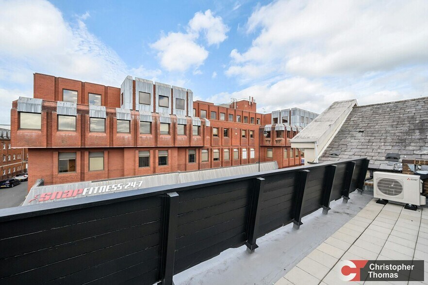 71-73 Victoria St, Windsor à louer - Photo du bâtiment - Image 2 de 5