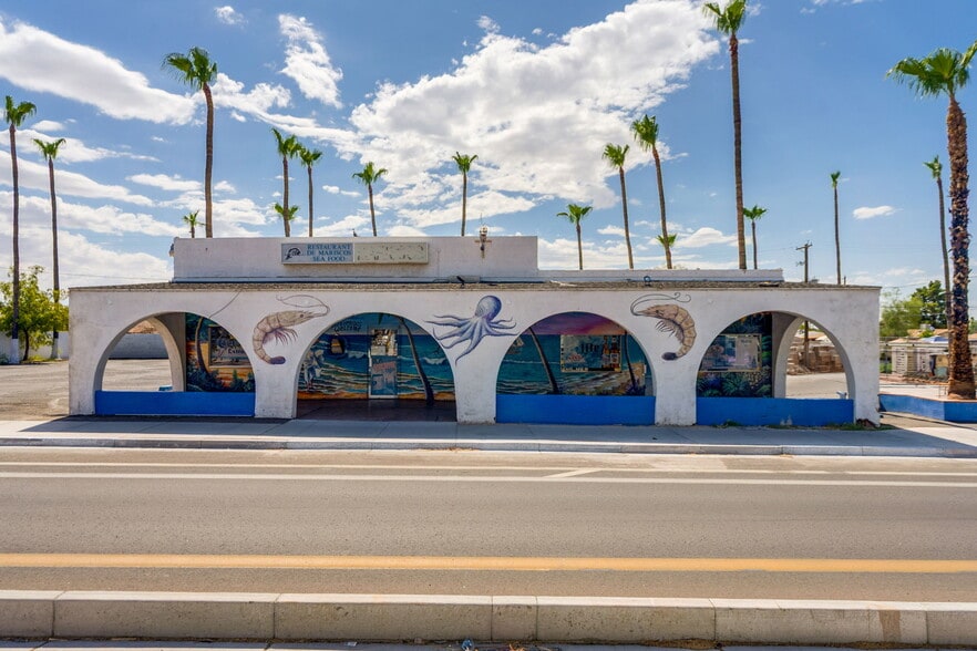 5222 S Central Ave, Phoenix, AZ à vendre - Photo du bâtiment - Image 3 de 34