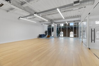 300 Kent Ave, Brooklyn, NY for lease Building Photo- Image 2 of 10