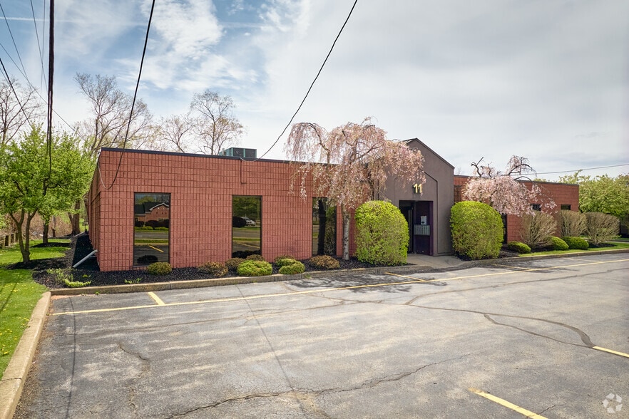 11 North St, Canandaigua, NY for lease - Building Photo - Image 2 of 6