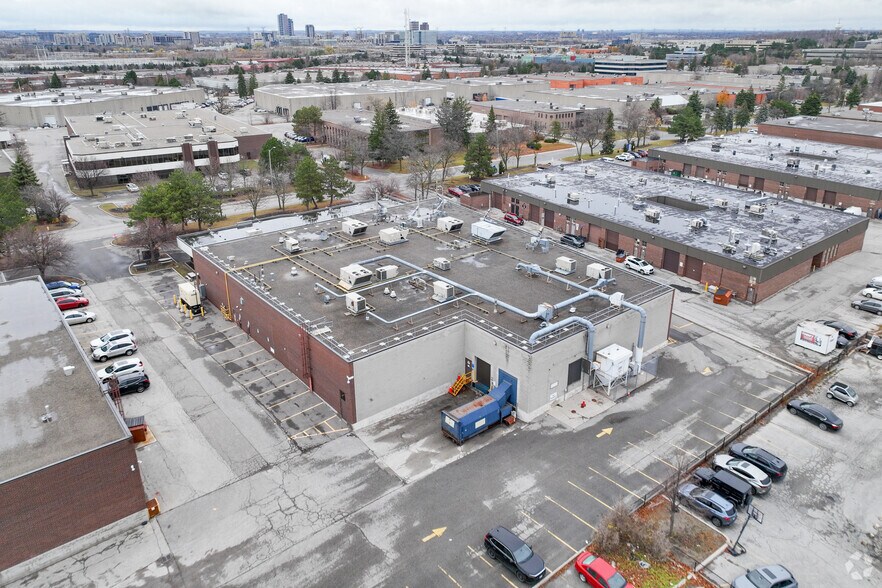201 Bentley St, Markham, ON à louer - Photo du bâtiment - Image 2 de 3