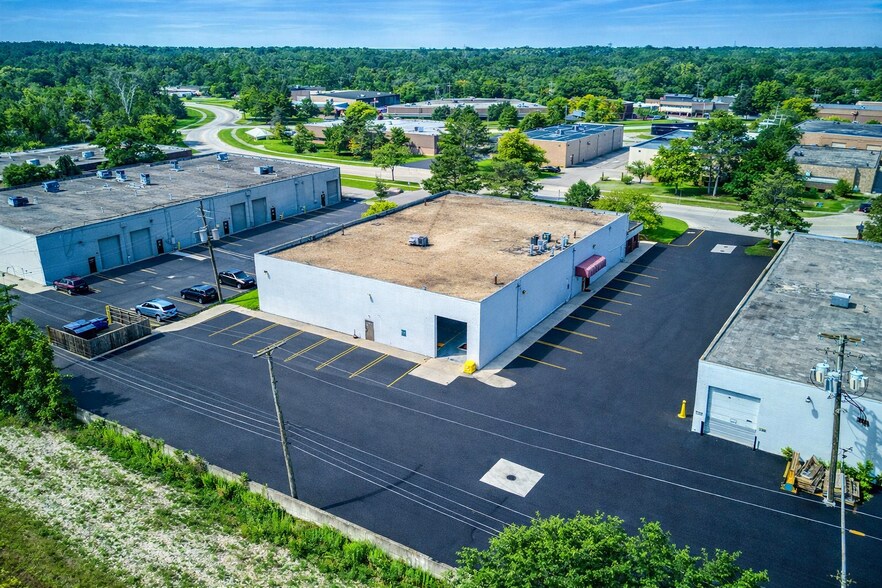 21238 Bridge St, Southfield, MI à louer - Photo du bâtiment - Image 3 de 5