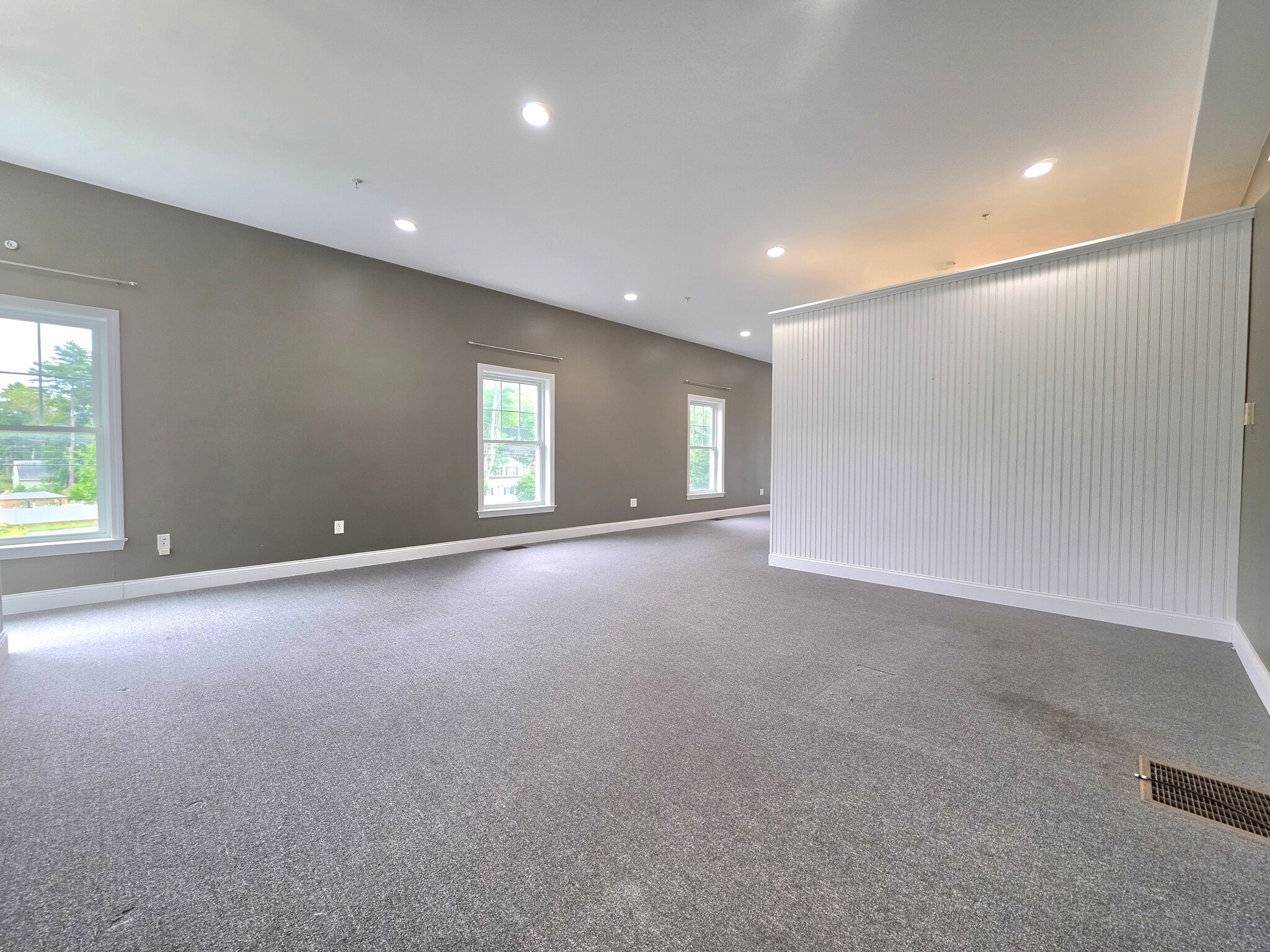 2 Village Park Dr, York, ME for lease Interior Photo- Image 1 of 11