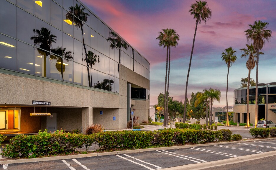 5419 W Sunset Blvd, Los Angeles, CA à vendre - Photo du bâtiment - Image 2 de 6
