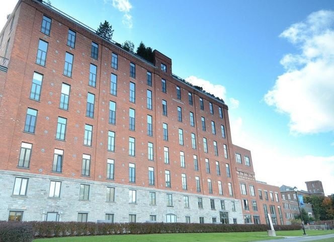 1701-1713 Rue Saint-Patrick, Montréal, QC à louer - Photo du bâtiment - Image 2 de 6