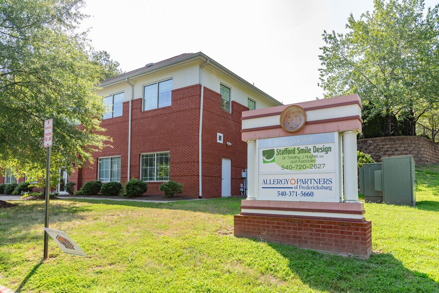 12 PGA Dr, Stafford, VA à louer - Photo du bâtiment - Image 3 de 3
