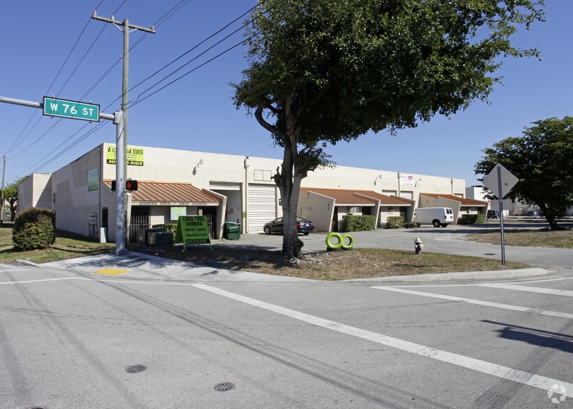 2382-2396 W 76th St, Hialeah, FL for lease - Building Photo - Image 2 of 4