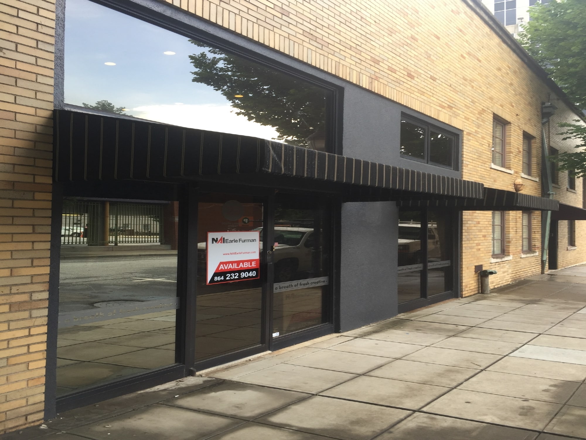 25 S Laurens St, Greenville, SC for lease Primary Photo- Image 1 of 29