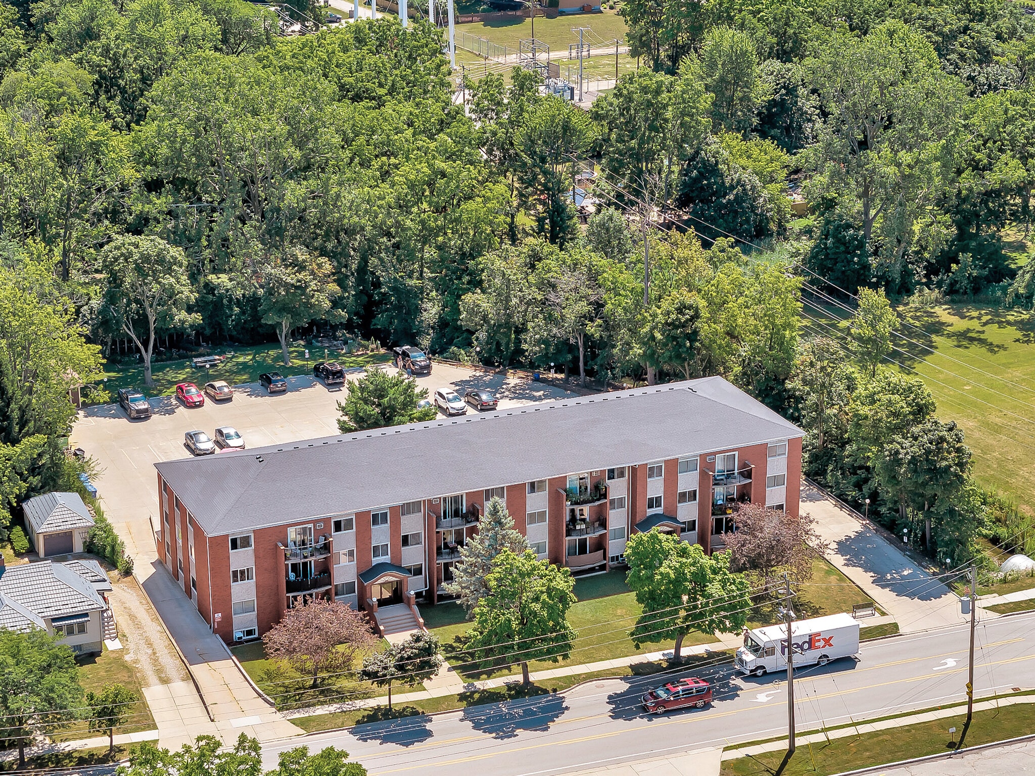 109 Division St N, Kingsville, ON for sale Primary Photo- Image 1 of 42