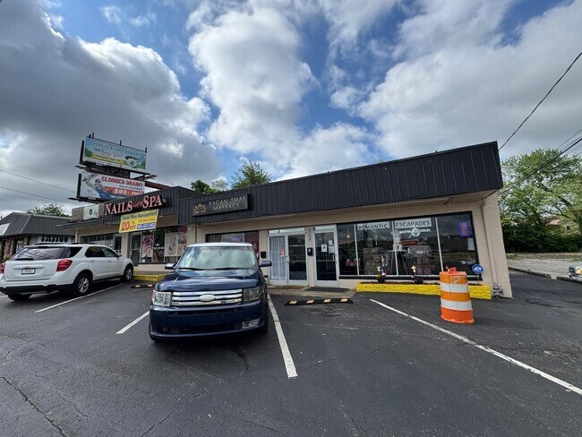 Plus de détails pour 5103 Clinton Hwy, Knoxville, TN - Commerce de détail à vendre