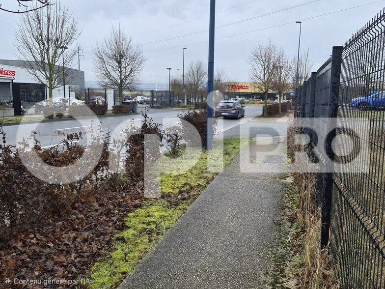 Land in Ormes for sale - Building Photo - Image 2 of 2