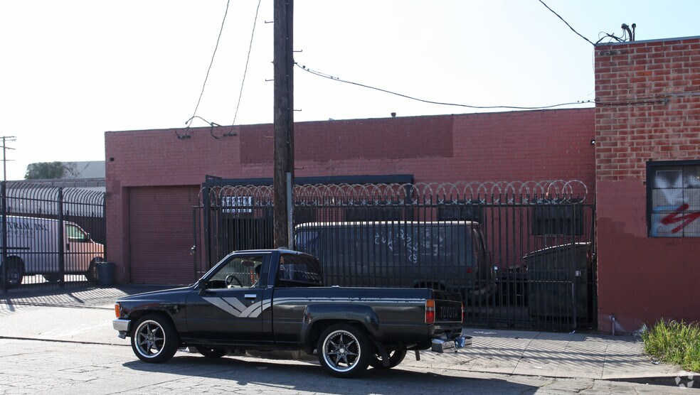 124 W 31st St, Los Angeles, CA à vendre - Photo du bâtiment - Image 2 de 2