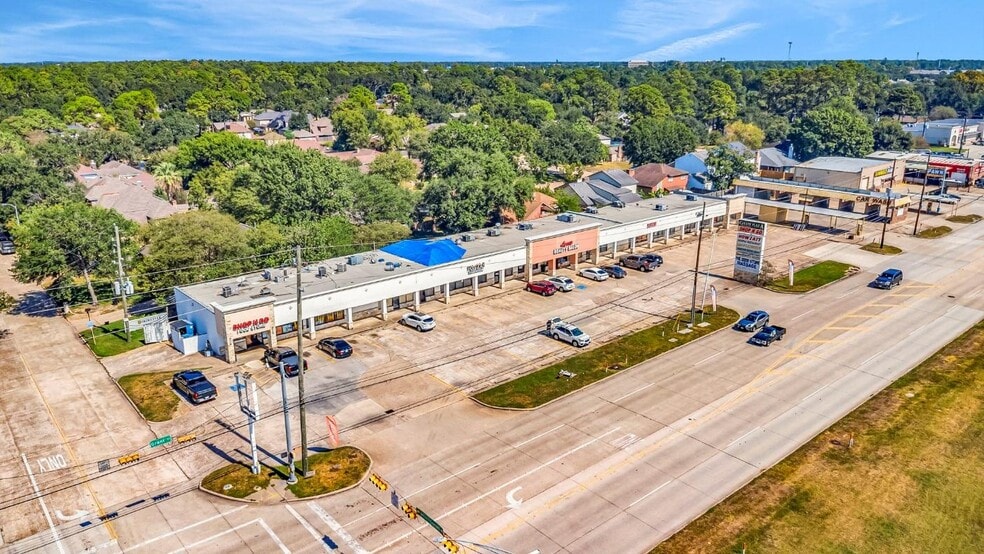 10706-10728 Grant Rd, Houston, TX à louer - Photo du bâtiment - Image 3 de 6