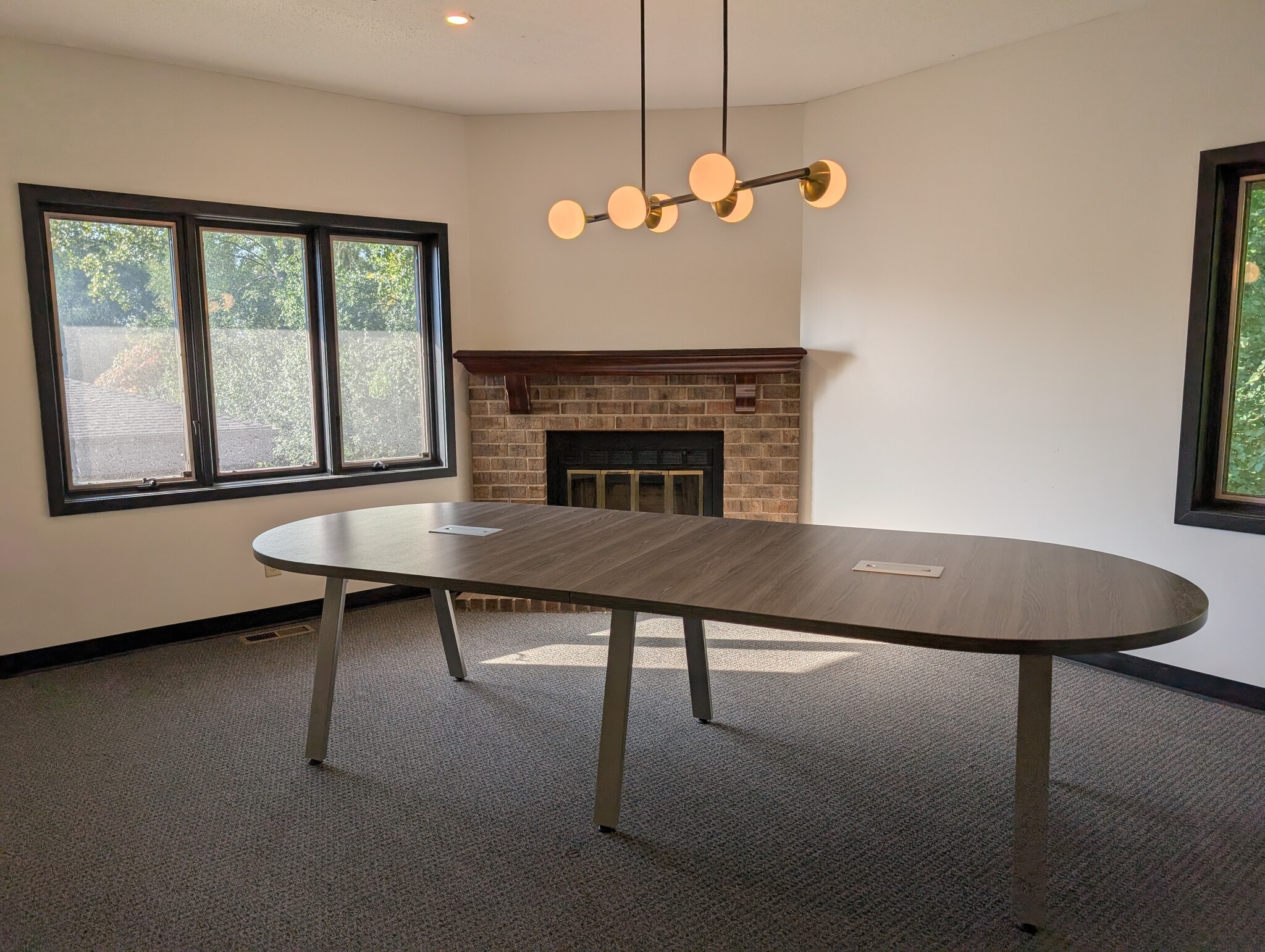 5891 Cedar Lake Rd, Saint Louis Park, MN for lease Interior Photo- Image 1 of 11