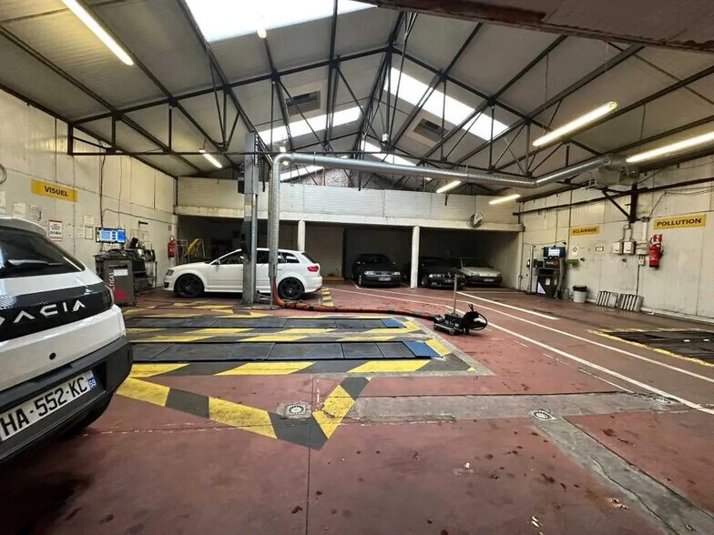 Bureau dans Lille à louer - Photo du bâtiment - Image 2 de 9