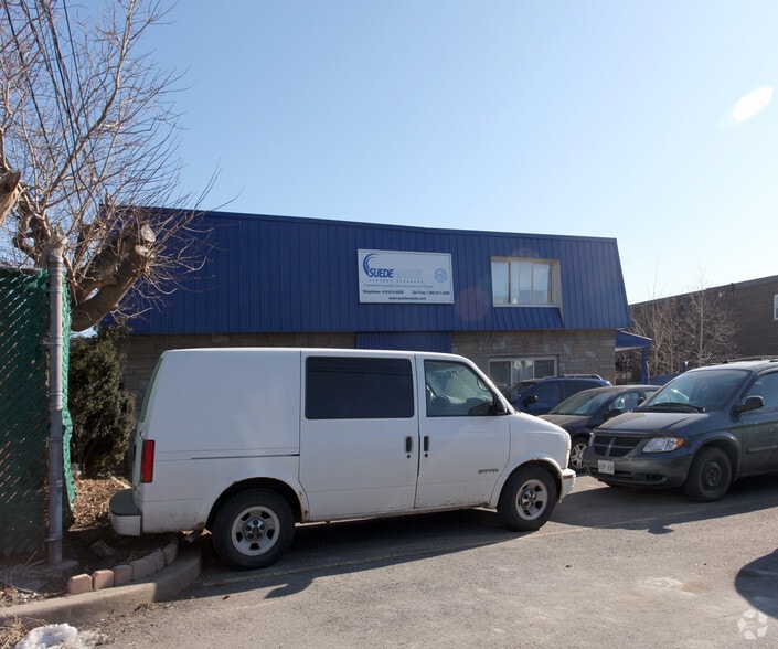 23-25 Connie St, Toronto, ON for sale - Building Photo - Image 2 of 2