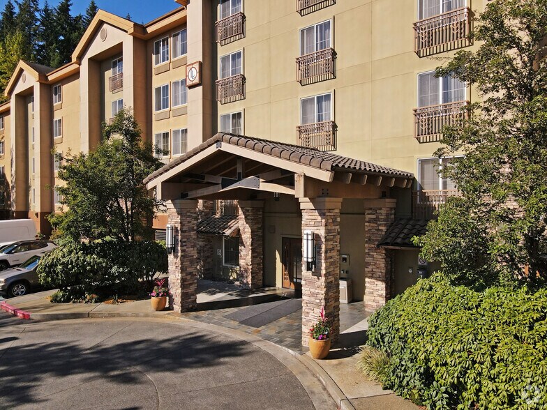 15805 SE 37th St, Bellevue, WA à vendre - Photo du bâtiment - Image 3 de 5