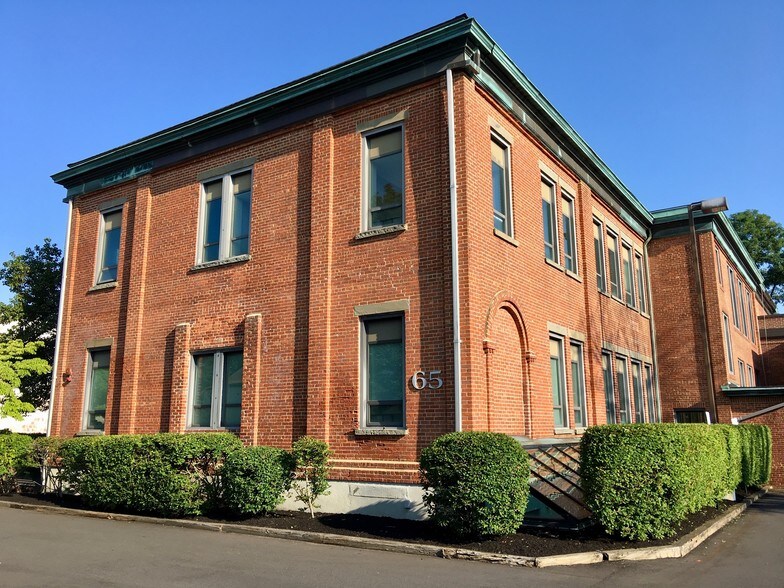 65 Mechanic St, Red Bank, NJ à louer - Photo du bâtiment - Image 2 de 14