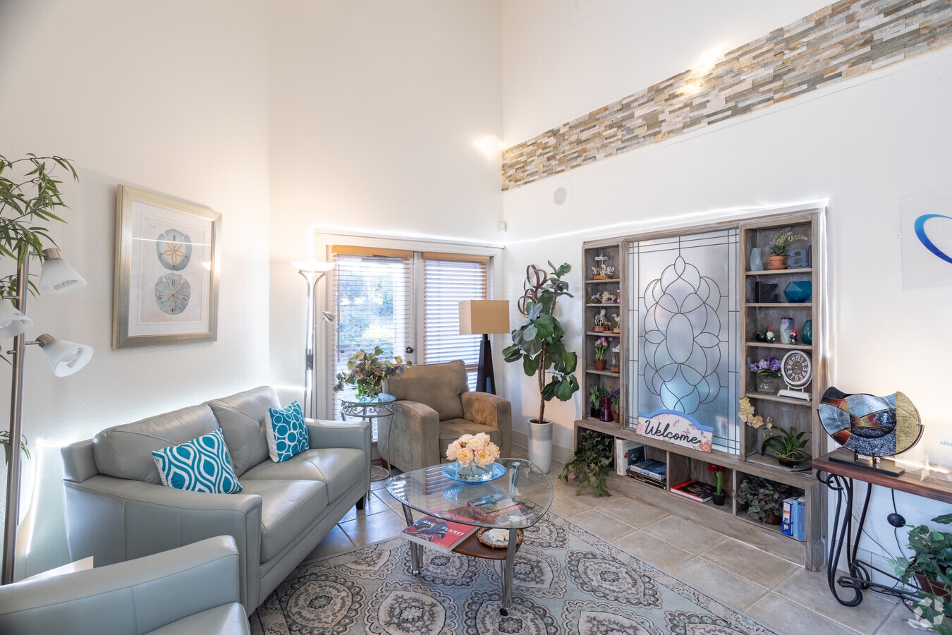 760 Las Posas Rd, Camarillo, CA 93010 - Unit C1 & C2 -  - Lobby - Image 1 of 16