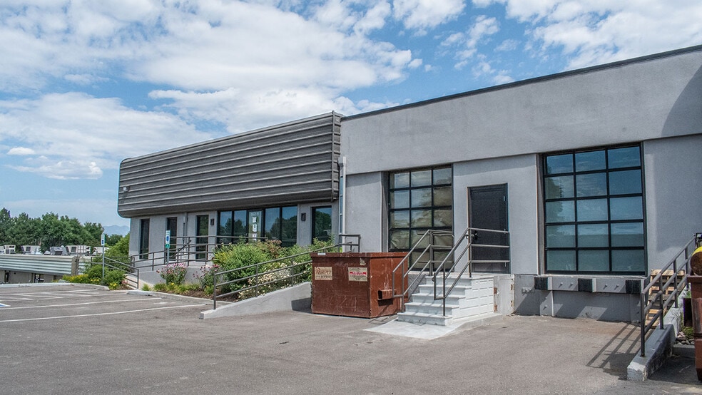 1821 Lefthand Cir, Longmont, CO à louer - Photo du bâtiment - Image 2 de 11