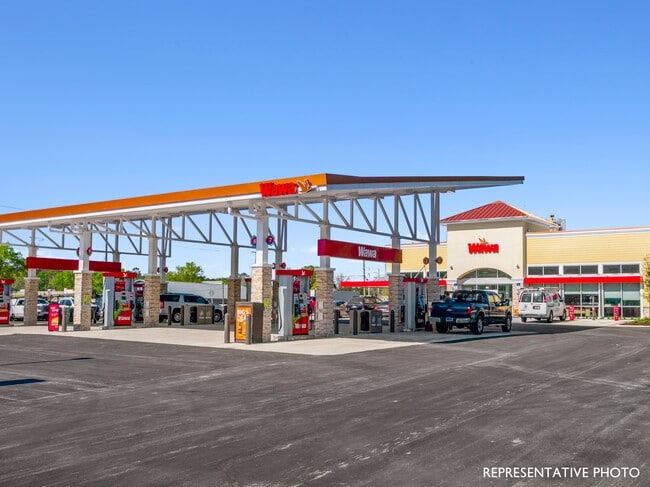 More details for 1000 Murfreesboro Rd, Lebanon, TN - Retail for Sale